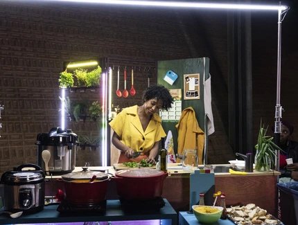 "Eu tenho uma história que se parece com a minha" von Tetembua Dandara / Transkontinentale 2025