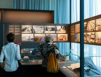 Blick in die Ausstellung Dokumentationszentrum Flucht, Vertreibung, Versöhnung