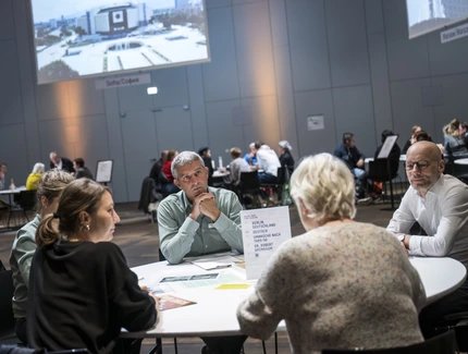 Gesprächsrunde Palasttreff bei "Post/Sozialistische Paläste"