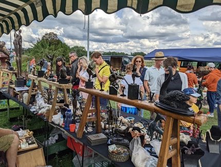 Veranstaltungen in Berlin: Pfingst-Spezial: Riesenflohmarkt Trabrennbahn Karlshorst