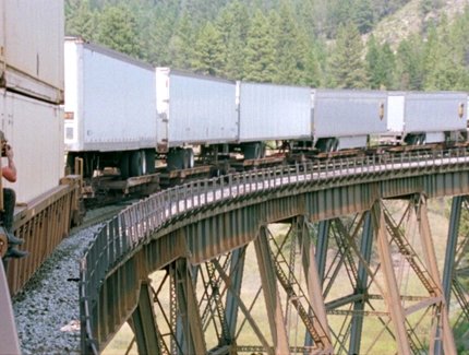 Cyrill Lachauer, Slack, 2025, film still