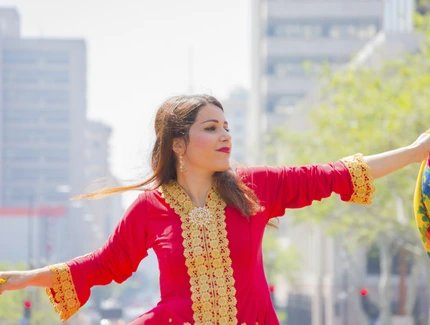 Persische Tänzerin beim Nouruz Festival und Persian Parade Neujahrsfeier