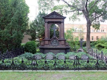 Dorotheenstädtischer Friedhof_Grab_LouisSchwartzkopff
