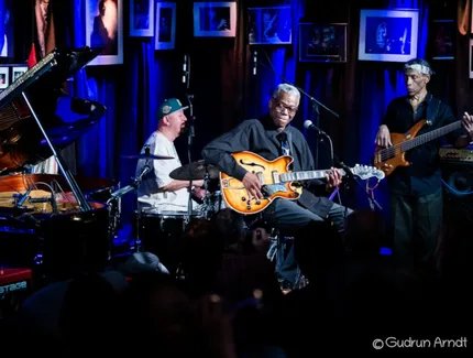 Mike Russell’s FUNKY SOUL KITCHEN
