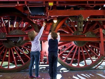 Foto: Kinder im Technikmuseum in Berlin
