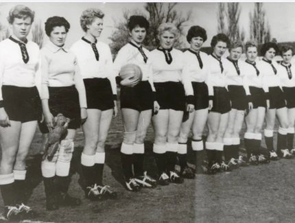 Das Team von Christa Kleinhans, 1963