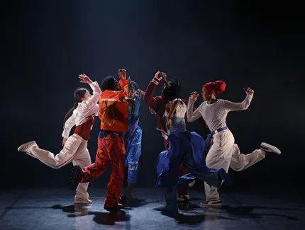 „Witch Hunting“ von par Terre / Anne Nguyen Dance Company