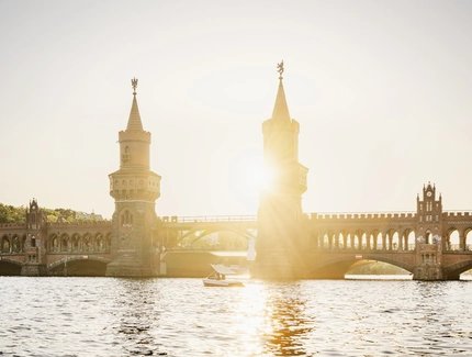 Oberbaumbrücke beim Sonnenuntergang