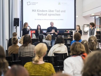 Fachtag "Mit Kindern über Tod und Verlust sprechen" in den Werkräumen der Akademie