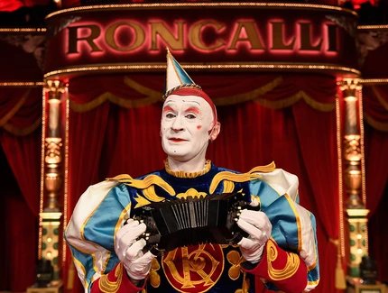 Circus Theater Roncalli -  Weissclown Gensi 2018