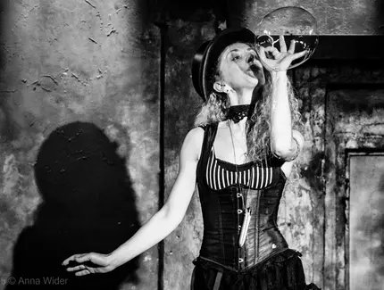 Knuckle Up Cabaret – The Weird, the Wild and the Wonderful