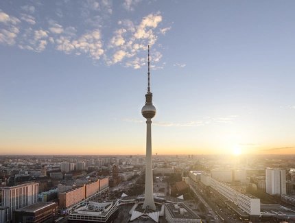 Berliner Skyline bei Sonnenuntergang