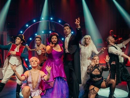 This is THE GREATEST SHOW!