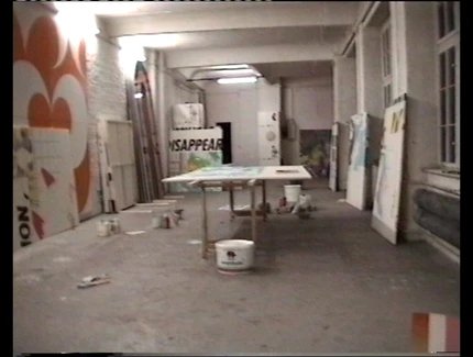 Videostill einer audiovisuellen Collage von Michel Majerus aus dem Jahr 2000