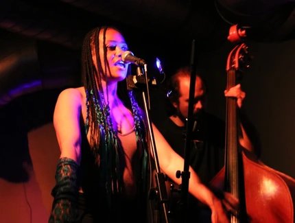 Die Musikerin Nyangombe