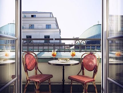 Zimmer mit Balkon
