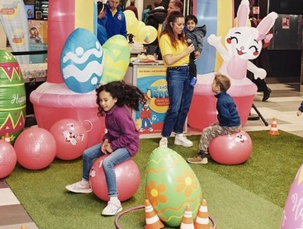 Ostern in The Playce Berlin