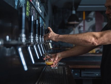 Bräugier Prenzlauerberg: Craftbeer vom Zapfhahn