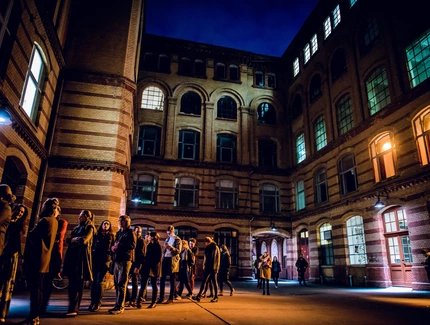 People queuing in front of the Club Berlin