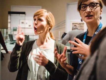 Menschen mit Hörbehinderungen im Deutschen Historischen Museum