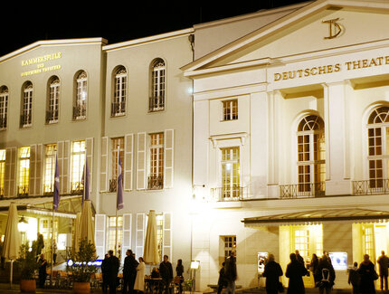 Vista esterna del Deutsches Theater di Berlino