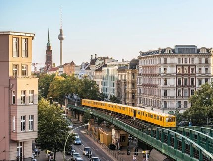 Elevated railway on Schönhauser Allee, corner of Eberswalder Straße with a view of the television tower in Berlin Prenzlauer Berg