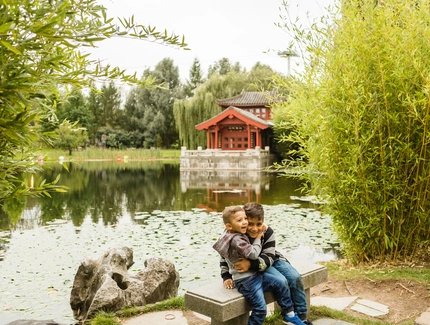 Besuch mit Kindern in den Gärten der Welt in Berlin