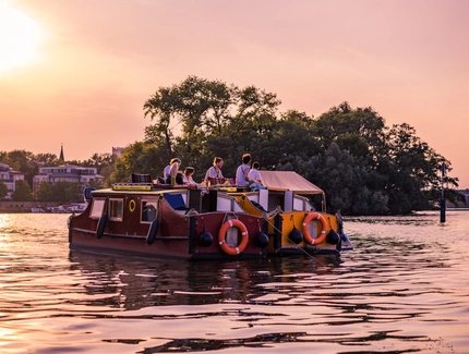 Hausbootverleih Wasserkutsche