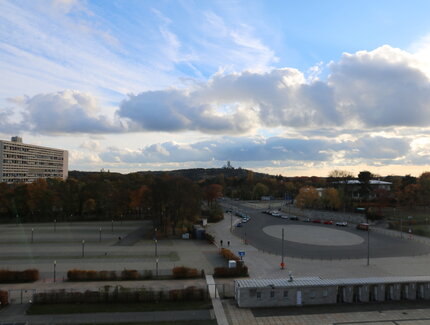 Vista del edificio de Le Corbusier junto al Olympiastadion
