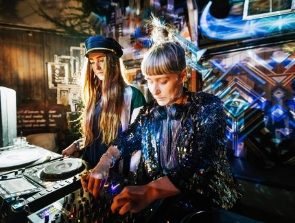 Party, DJs