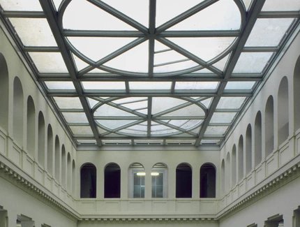 Peter-Behrens-Bau in Berlin - Automobilfabrik der Nationalen Automobil-Gesellschaft