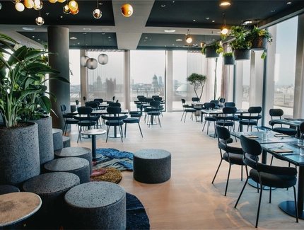 Restaurant Baret auf der Dachterrasse des Humboldt Forum