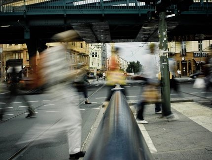 Menschen auf der Straße in Berlin