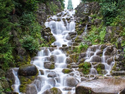 Künstlicher Wasserfall im Viktoriapark Kreuzberg