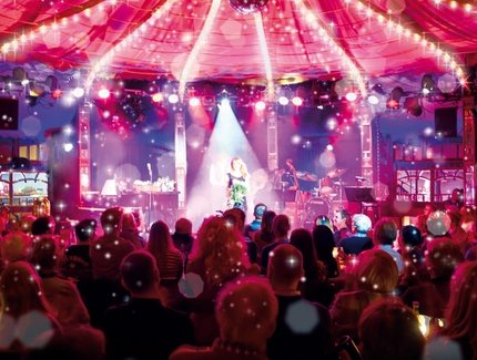 Bar jeder Vernunft Berlin in a marquee