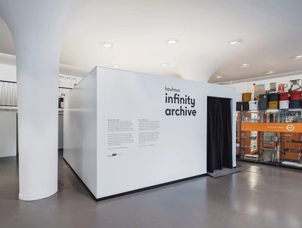temporary_bauhaus_in_Berlin__interior_view