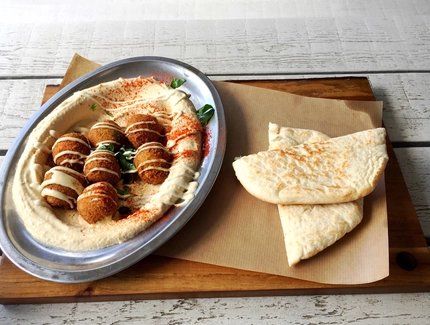 Falafel, Hummus und Pitabrot
