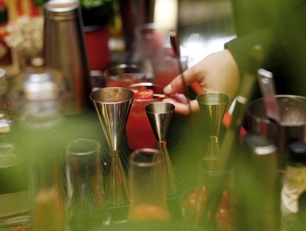 Nightlife in Berlin: Cocktail at the bar