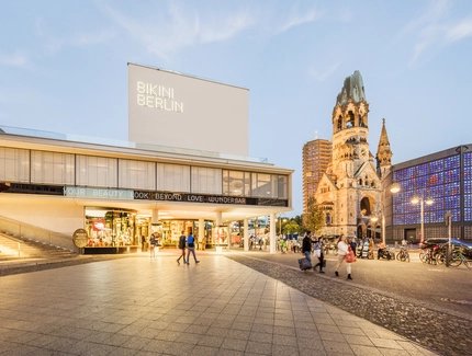 Shopping at Bikinihaus in Berlin Charlottenburg 