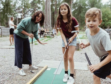 Miniature golf course