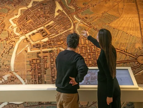In 60 Minuten durch die BerlinZEIT