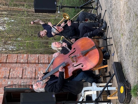 Concert: "Evergreens and Jazz Standards—Reimagined"