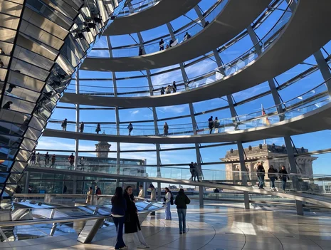 Führung Regierungsviertel und Besuch Reichstag mit Saal und Kuppel