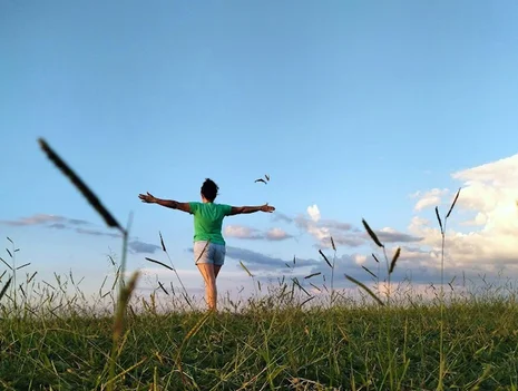 Take a Deep Breath in Nature - How Green Retreats Benefit Our Health
