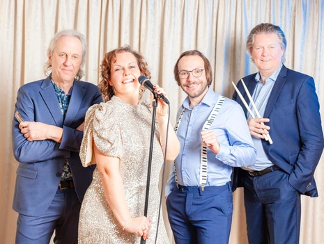 3. Grünauer Boogie Night – Let the Good Times Roll