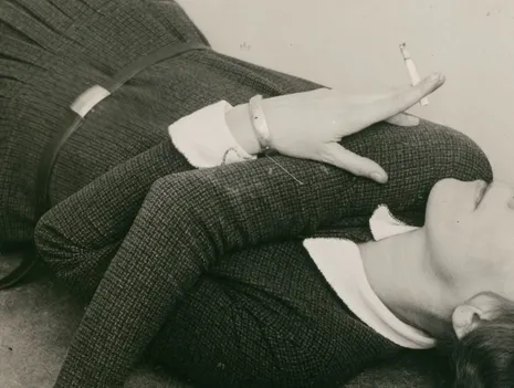 Between Camera and Society. A New Look at the Women Photographers of the Bauhaus (in English)