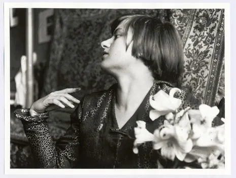 Short Tours: Women Bauhaus Photographers – Compact