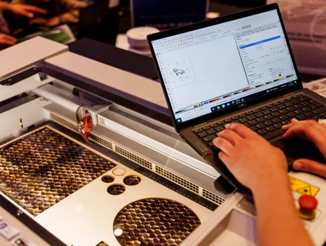 Make it and take it! Tinkering and designing with laser cutters, 3D printers & co