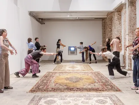Workshop: Somatic exercises in the exhibitions
