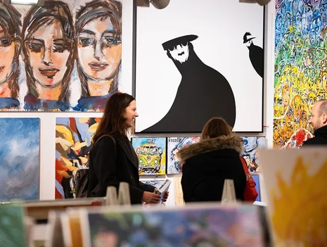 Art makes you happy